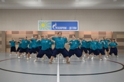 Alla Dukhova's dance studio TODES intensive course participants during a flash mob