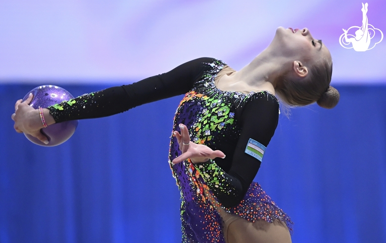 Natalia Usova during an exercise with a ball