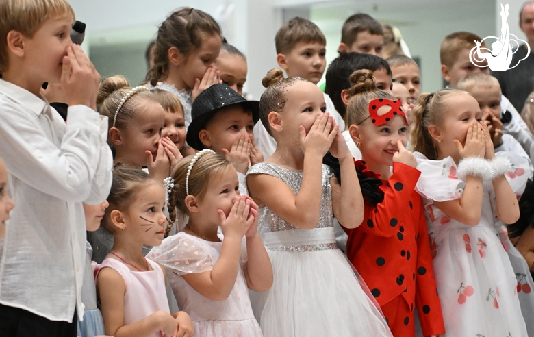 Участники новогодней елки в Академии единоборств