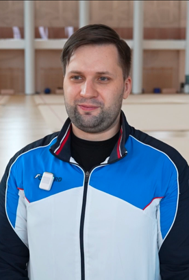 "Our goal is to make the body functional and stable." Ivan Goncharenko, the Academy specialist, talks about the new class format