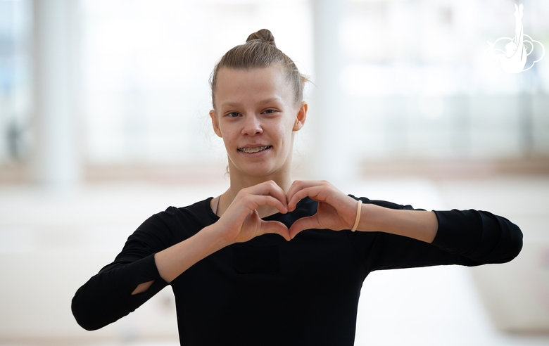 Алена Селиверстова во время просмотра в команду групповых упражнений Академии