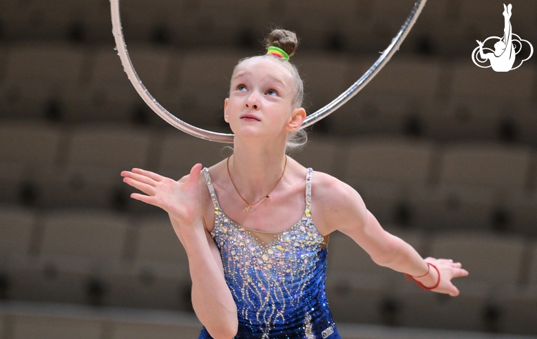 Lada Yakovleva during the hoop exercise at a control training session