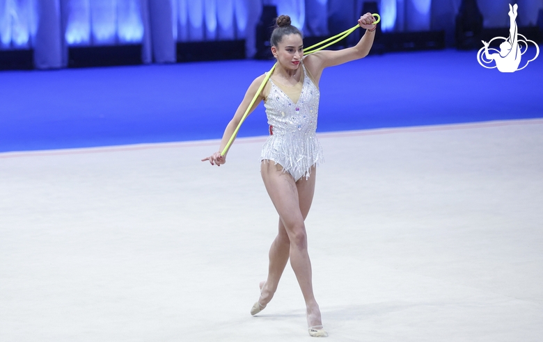 Marina Malpica during an exercise with a jump rope