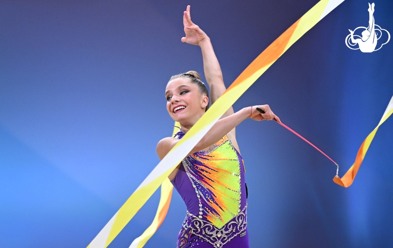 Jimena Dominguez during the ribbon exercise