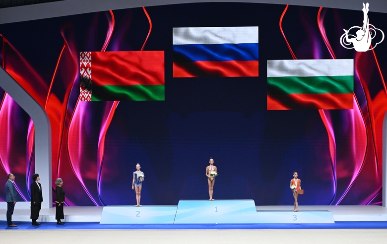 Awards giving to pre-juniors in individual events