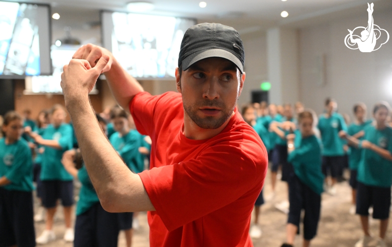 Alla Dukhova's TODES Theatre soloist Martin Stsibor-Gurkovsky during a master class