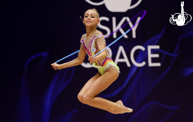 Sofia Smirnova during the exercise with a jump rope