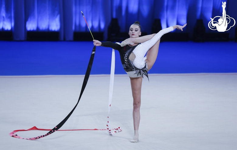 Alina Harnasko during an exercise with a ribbon