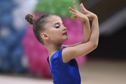 Young gymnast at the mAlinka tournament