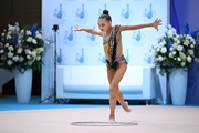 София Ильтерякова во время выполнения упражнения с мячом на всероссийском турнире «Кубок "Небесная грация"»