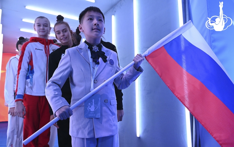 Young Liang Jun is one of the participants in the celebratory ceremony at the Sky Grace-2023 tournament in Beijing