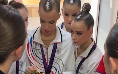 Алина Кабаева поздравляет групповичек сборной России на III Играх стран СНГ