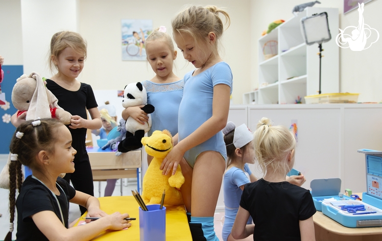 Preschooler’s lesson in the Academy classroom