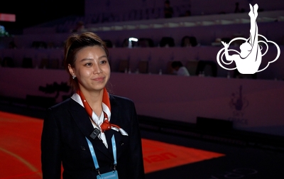 На международном турнире «Кубок "Небесная грация"» и Beijing Top Open — 2025 мы поговорили с судьей из Китая Вэн Дье