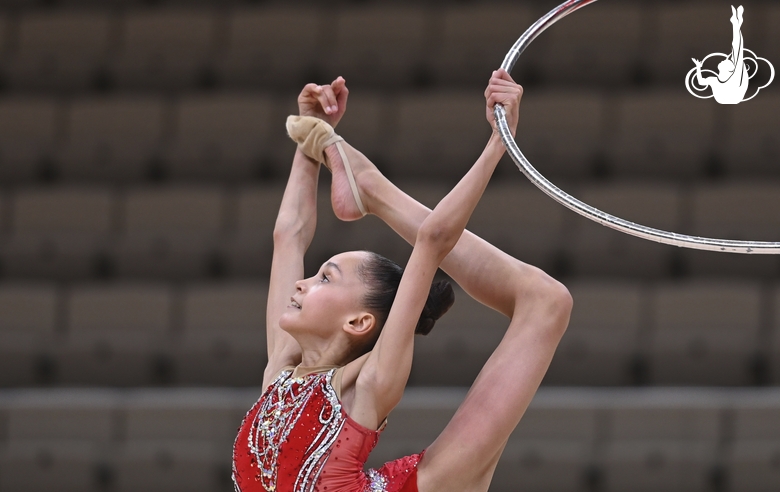 Valeria Medvedeva during an exercise with a hoop at the control training session