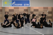 Alla Dukhova's dance studio TODES intensive course participants during a flash mob