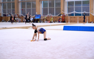 A new highlight in Maria Borisova's clubs routine—in a new video from her World Championships preparations!