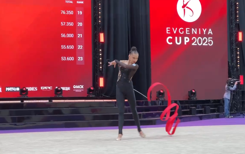 First showing of a new leotard by Mariia Borisova!