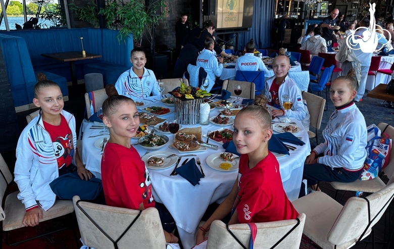 The Sky Grace International Association organized a festive lunch for the participants of the Russian-Chinese Youth Games