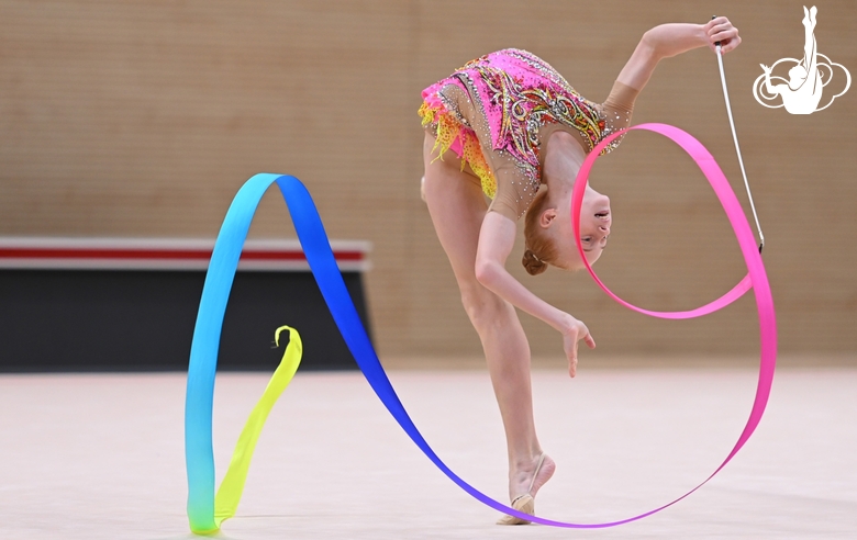 Olga Chernykh during an exercise with a ribbon at the control training session