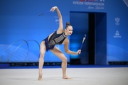 Alina Rechkina during an exercise with clubs