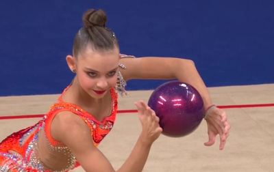 Выступление Софии Ильтеряковой с мячом на соревнованиях в Пекине