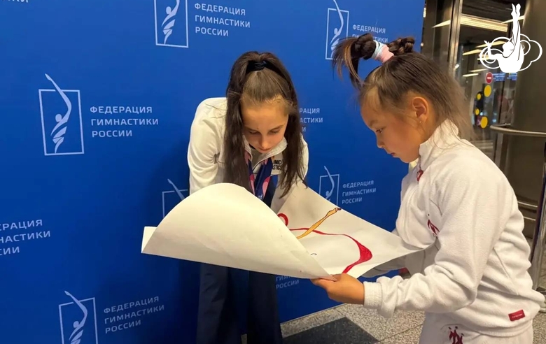 Гимнастки сборной России вернулись в Москву после чемпионата России