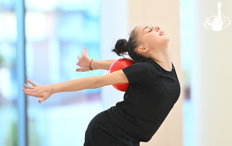 Mariia Borisova during an exercise with a ball during preparation training for the BRICS Games