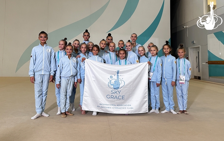 Alina Kabaeva thanked all the Sky Grace team gymnasts and coaches after the Ojaq Cup tournament in Baku