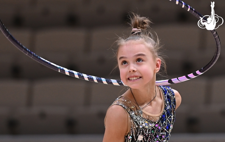 Elvira Belyaeva during an exercise with a hoop at the control training session