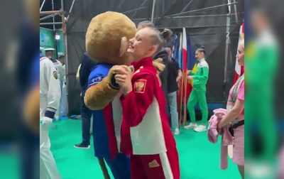 Чемпионка Европы танцует с талисманом турнира Луиджи!