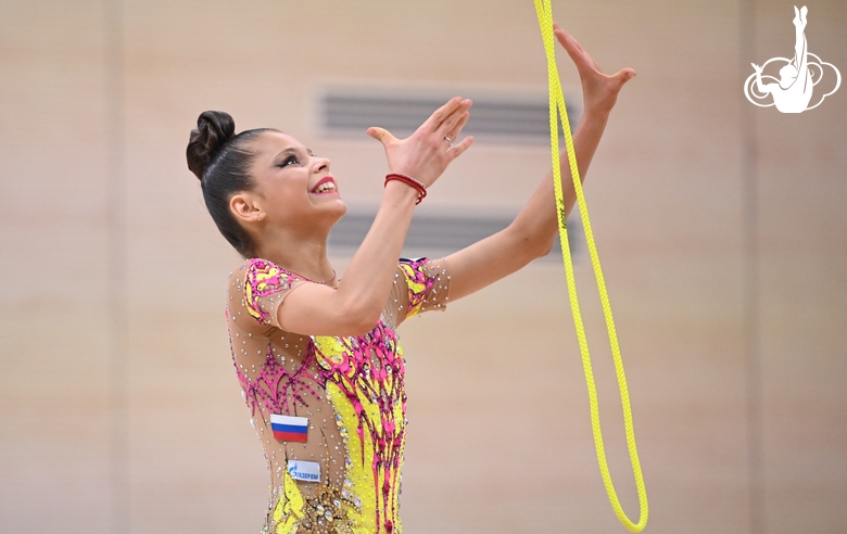 Karolina Tarasova during an exercise with a jump rope