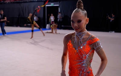 Алина Кабаева помогает гимнасткам увидеть в ошибках точки роста