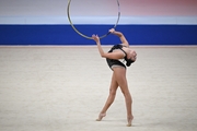 Alina Harnasko during the hoop exercise
