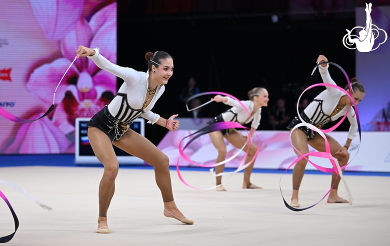 Group gymnasts from Nizhegorodskiy Region during an exercise with ribbons