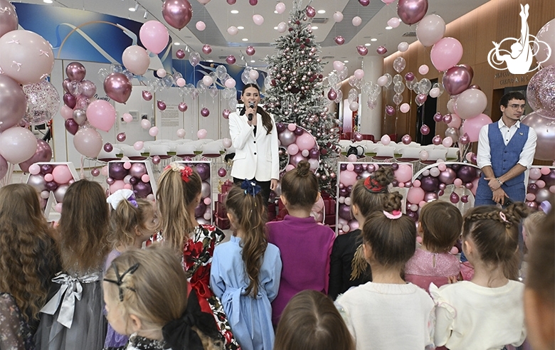 Director Ekaterina Dyukova and Academy holiday participants