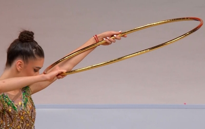 Захватывающая постановка с обручем в исполнении Елены Вукмир из Венгрии!