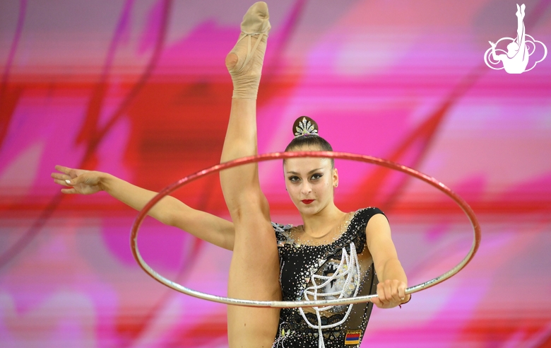 Silva Sargsyan during the hoop exercise