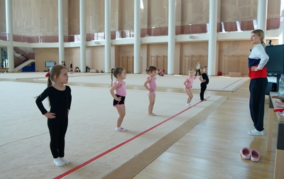 А так проходят тренировки у самых маленьких спортсменок Академии!