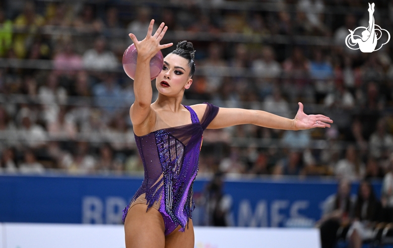 Lala Kramarenko during the ball exercise