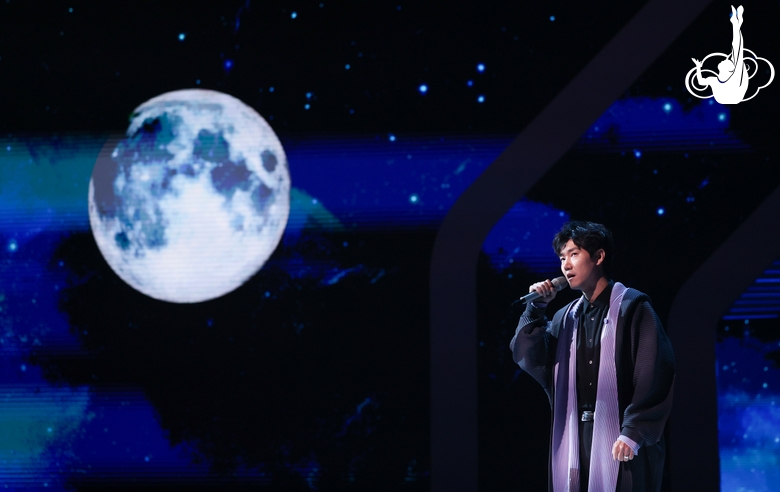 Singer Wang Xi during the Along the Way performance