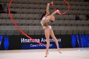 Ангелина Ипатова во время упражнения с лентой