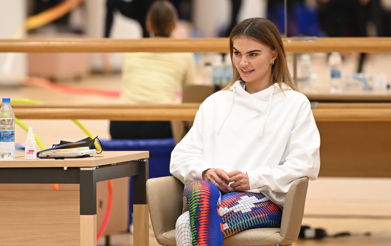 17 декабря 2025 года. Олимпийская чемпионка Алина Кабаева во время тренировки в Академии