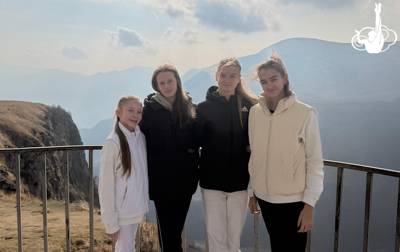 После выступлений на турнире New Look Cup гимнастки побывали на Военно-Грузинской дороге