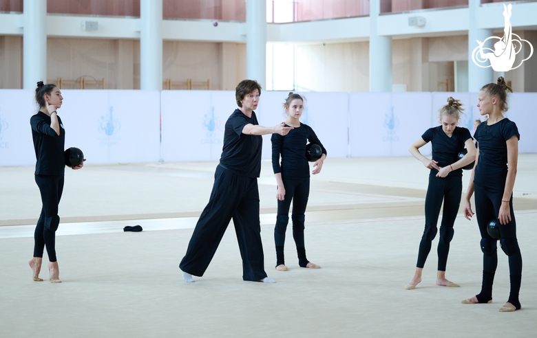 Irina Zenovka, Alina Festival choreographer, works with the Russian National team on group exercises