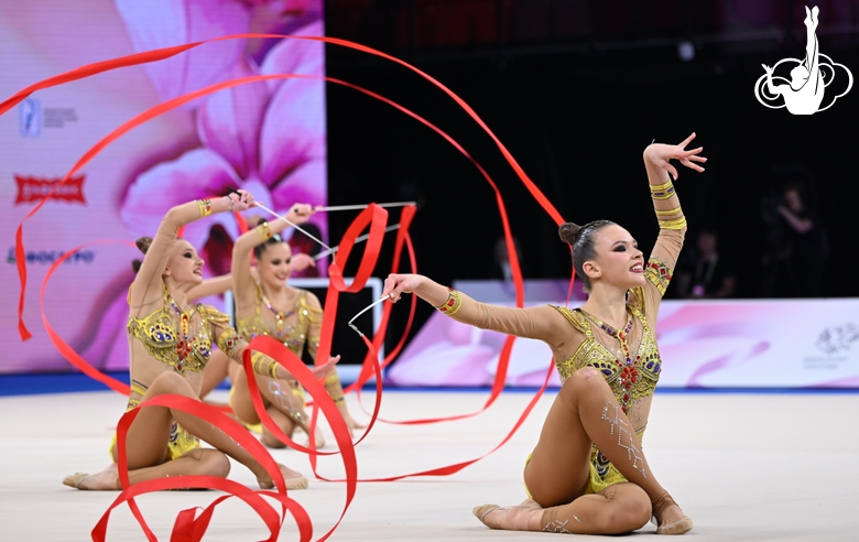 Sirius group gymnasts students during a ribbon exercise.