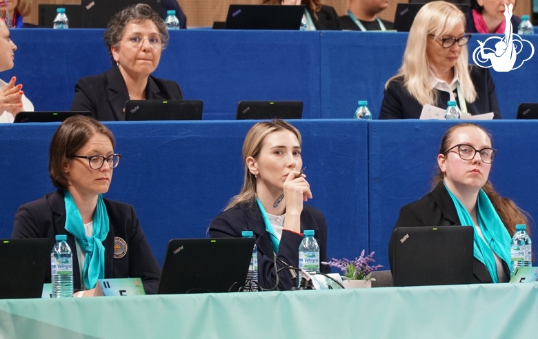 Российские судьи Ольга Фролова и Ольга Минигалина работают на чемпионате Европы