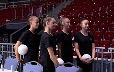 Alina Kabaeva met with group gymnasts from the Omsk region, Moscow, and the joint team representing Russia's constituent entities ahead of the third stage of the Cup of the Strongest