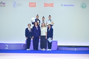 Пьедестал финала с булавами среди юниорок