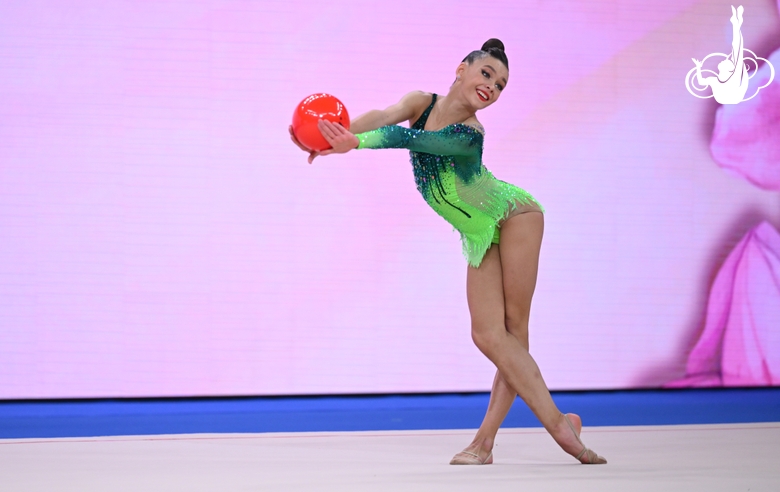 Taisiya Serdyukova during a ball routine